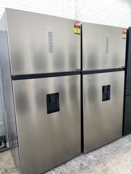 Hisense Non Plumbing Water Dispenser Fridge Freezer 496litre